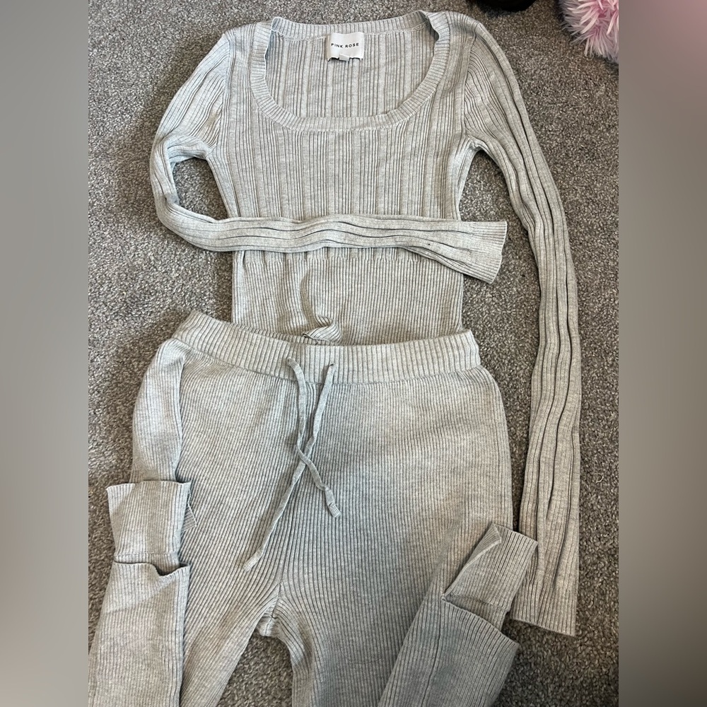 Gray women’s matching set - Picture 1 of 7